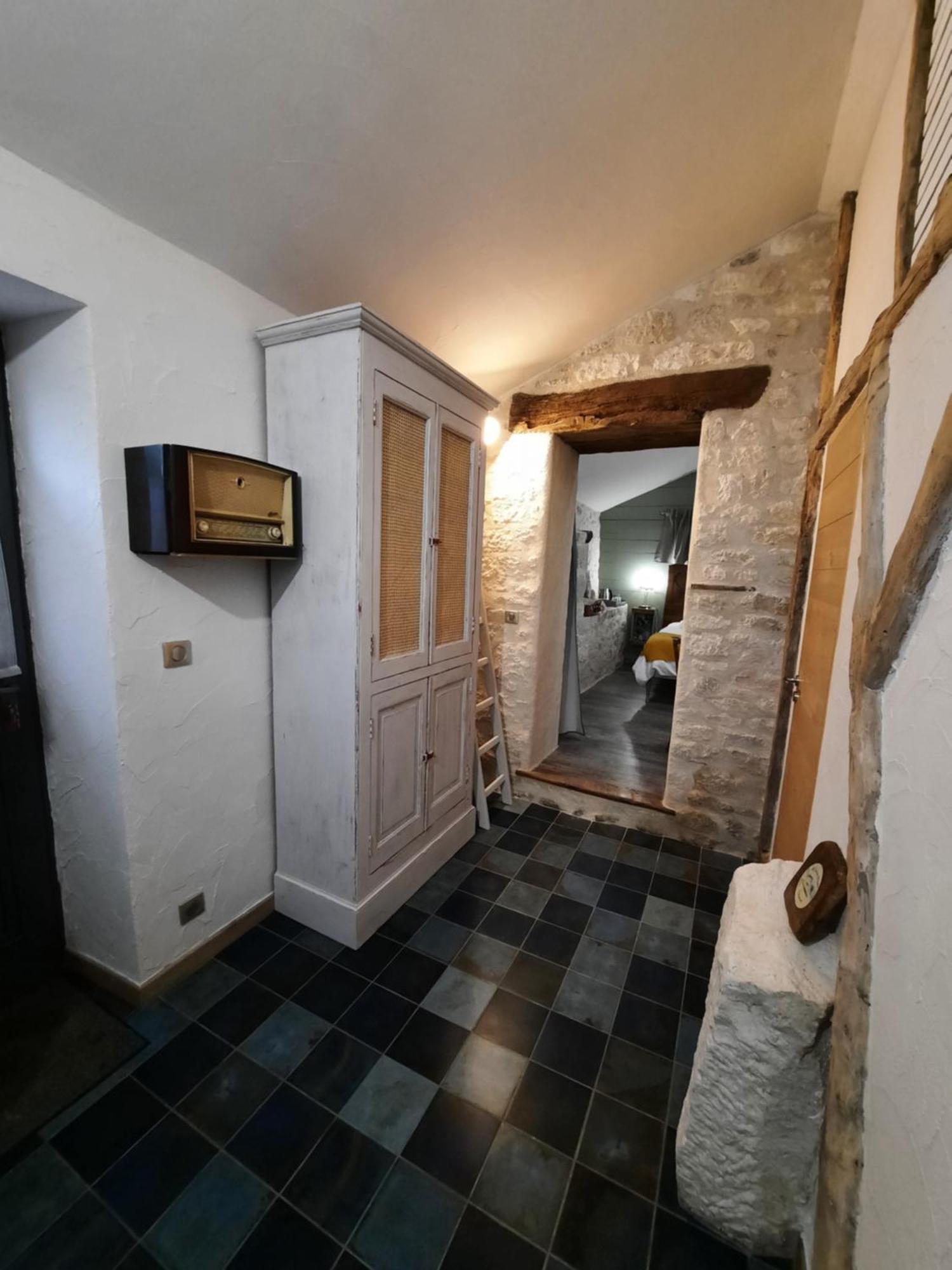 Le Val Du Pech Chantant Chambres D'Hotes Pern Zewnętrze zdjęcie